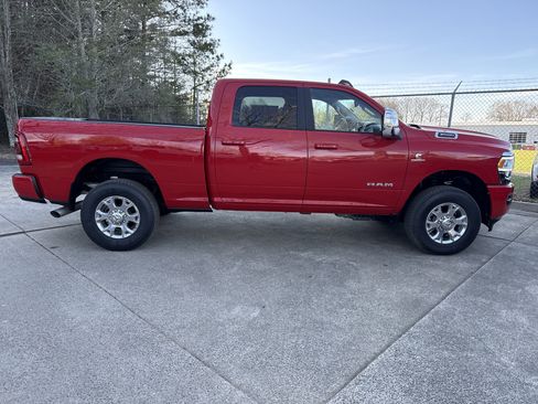 Used 2024 RAM 3500 Laramie image 8