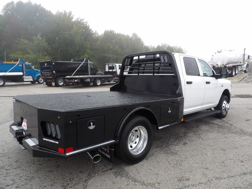 Used 2026 RAM 3500 Tradesman w/ Chrome Appearance Group AWD/4WD image 8