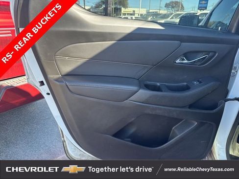 Used 2021 Chevrolet Traverse RS image 13