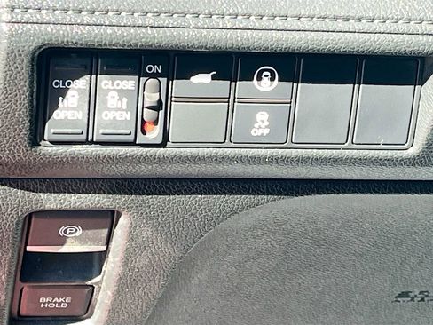 Used 2024 Honda Odyssey Sport image 10