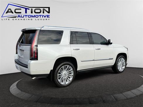 Used 2019 Cadillac Escalade Platinum image 8