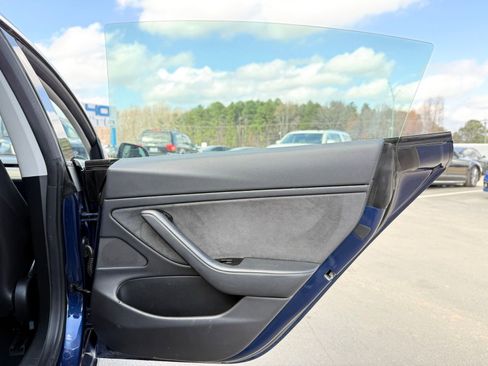 Used 2018 Tesla Model 3 Mid Range image 22