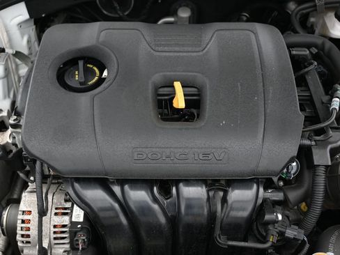 Used 2020 Hyundai Elantra SE w/ Cargo Package (C1) FWD image 42