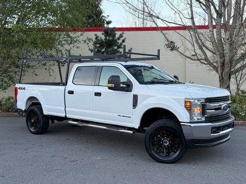 Used 2018 Ford F350 XLT image 4