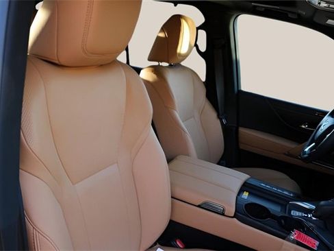 Used 2025 Lexus LX 700h Luxury image 22