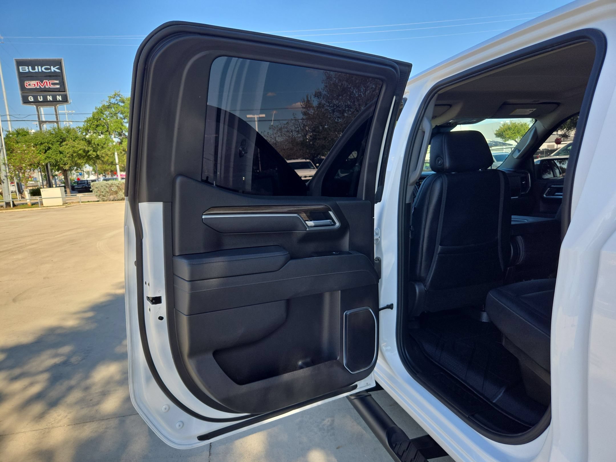 Certified 2026 Chevrolet Silverado 1500 LT RWD image 14