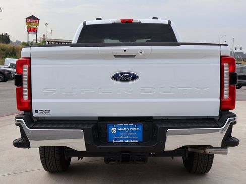 New 2026 Ford F250 XLT w/ XLT Premium Package image 4