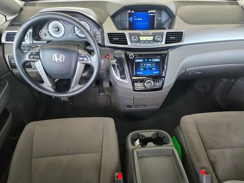 Used 2016 Honda Odyssey EX image 10