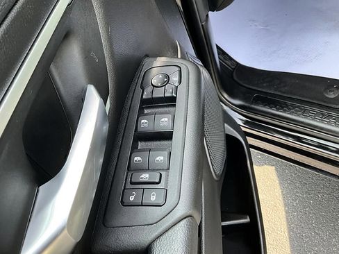 Used 2025 RAM 1500 Big Horn AWD/4WD image 13