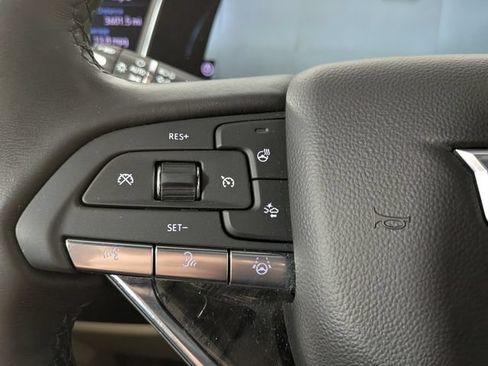 Certified 2024 Cadillac Escalade Premium Luxury AWD/4WD image 9