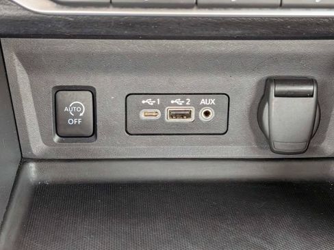 Used 2024 Nissan Sentra SV FWD image 23