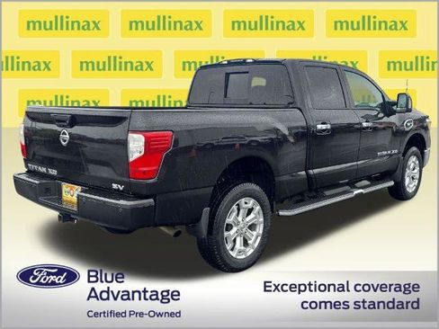 Used 2017 Nissan Titan SV image 3