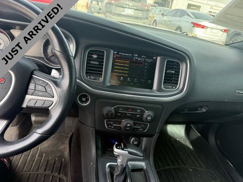 Used 2018 Dodge Charger R/T image 10
