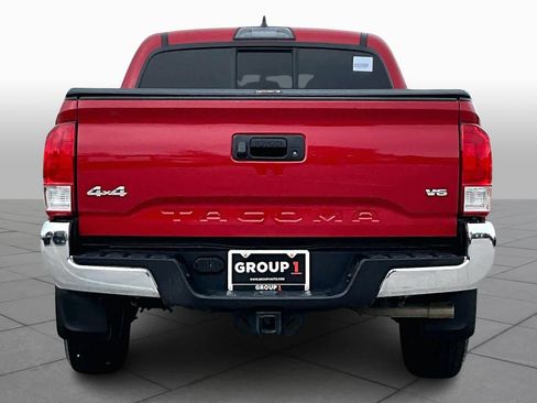 Used 2017 Toyota Tacoma SR5 image 5