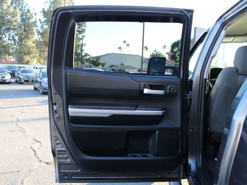 Used 2018 Toyota Tundra SR5 w/ SR5 Upgrade Package image 20