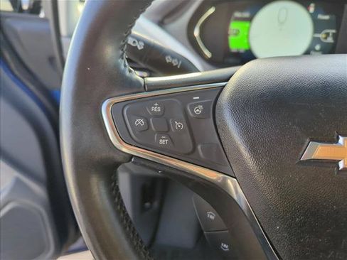 Used 2020 Chevrolet Bolt Premier FWD image 17