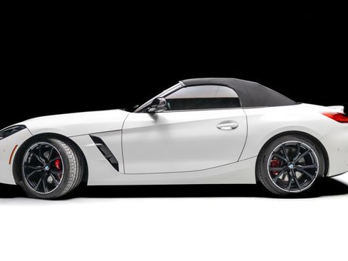 Used 2025 BMW Z4 M40i w/ Edition image 35