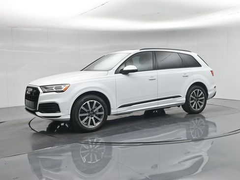 Used 2022 Audi Q7 2.0T Premium Plus w/ Premium Plus Package AWD/4WD image 31