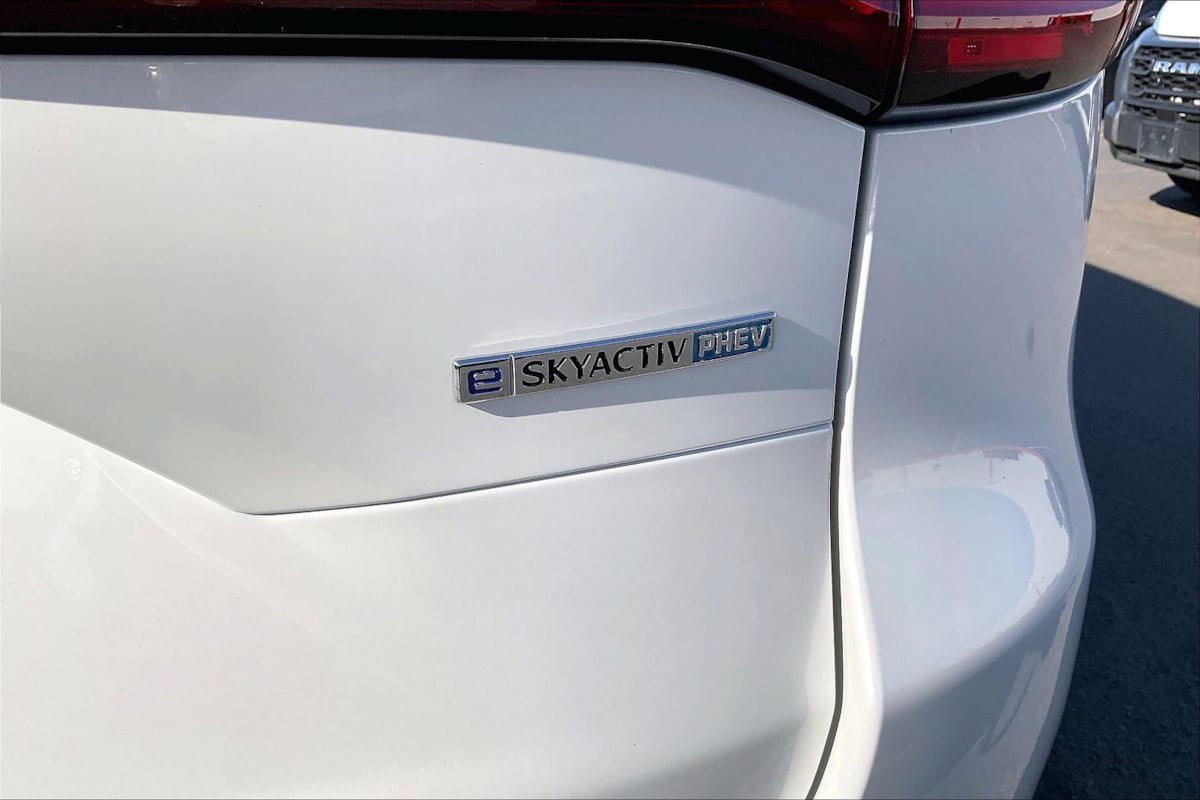 Used 2024 MAZDA CX-90 Plug-In Hybrid w/ Preferred AWD/4WD image 8