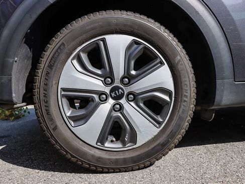 Used 2019 Kia Niro EX Premium w/ Sunroof Package image 10