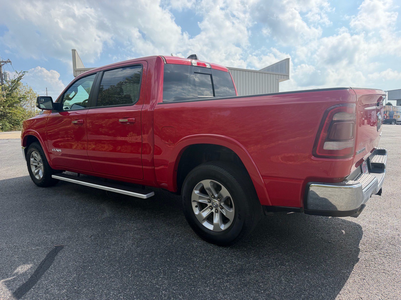Used 2021 RAM 1500 Laramie AWD/4WD image 9