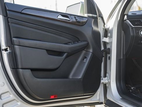 Used 2015 Mercedes-Benz ML 350 4MATIC image 36