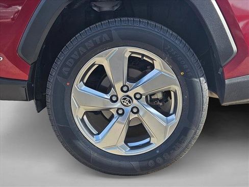 Used 2020 Toyota RAV4 Limited image 25