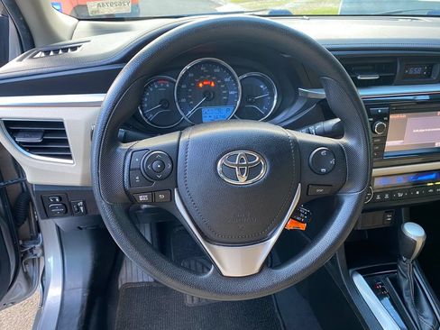 Used 2015 Toyota Corolla LE FWD image 14