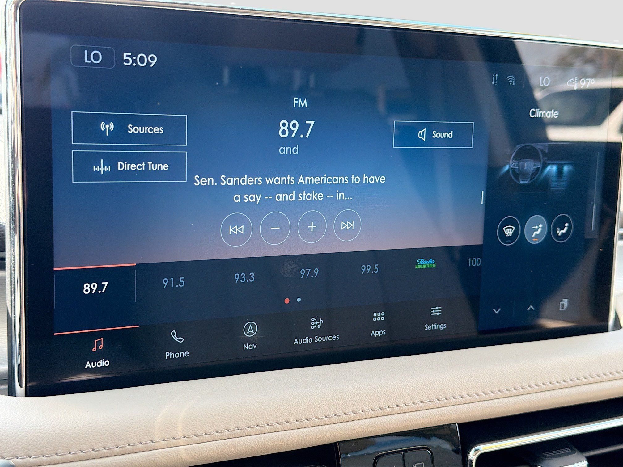 Used 2023 Lincoln Nautilus FWD w/ Premium Package image 15