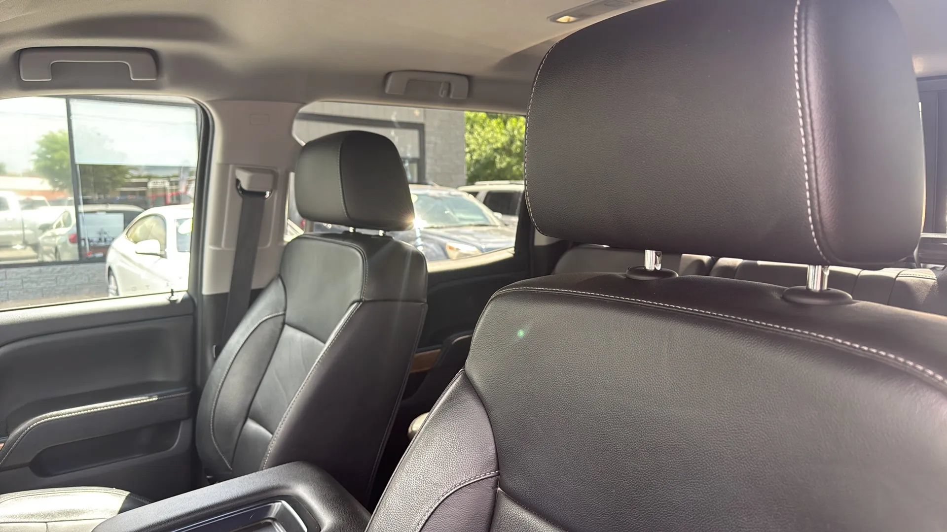 Used 2018 Chevrolet Silverado 1500 LTZ AWD/4WD image 15