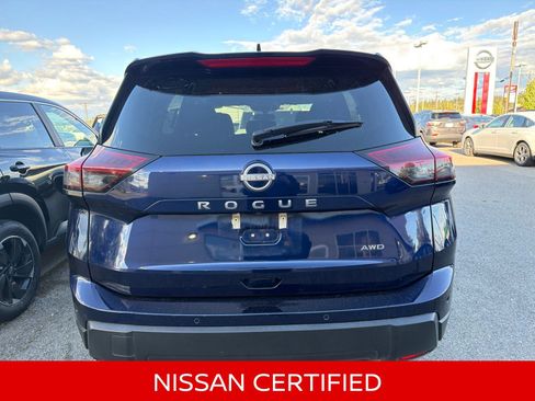Certified 2025 Nissan Rogue SV AWD/4WD image 10