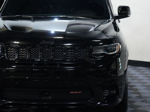 Used 2021 Jeep Grand Cherokee SRT AWD/4WD image 10