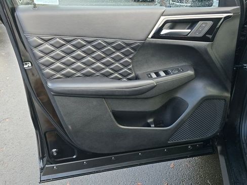 Used 2024 Mitsubishi Outlander SEL image 23