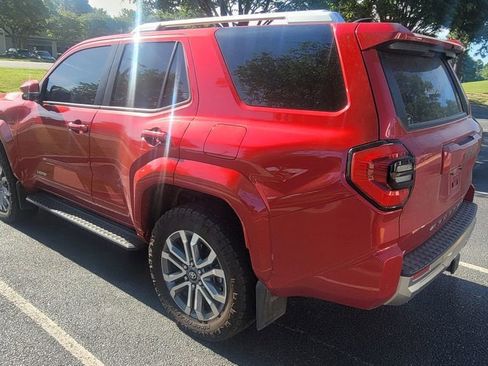 Used 2025 Toyota 4Runner Limited w/ Tow Technology Package AWD/4WD image 6