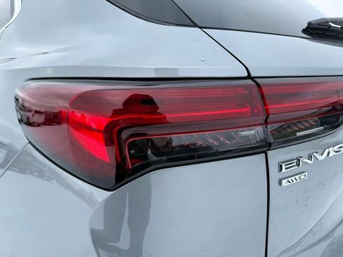 Used 2023 Buick Envision Essence image 10