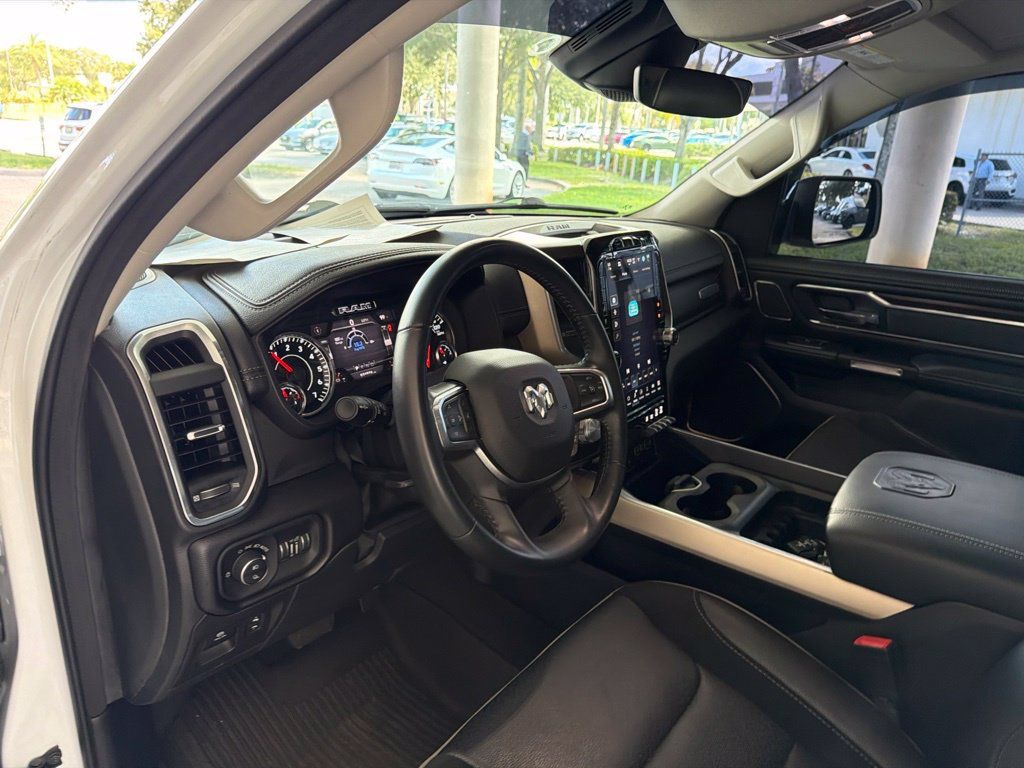 Used 2022 RAM 1500 Laramie AWD/4WD image 7