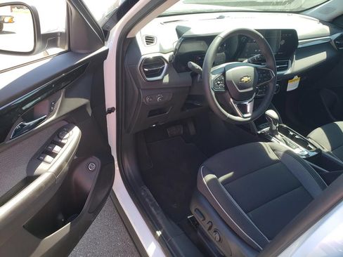 New 2026 Chevrolet TrailBlazer LT w/ Convenience Package FWD image 12