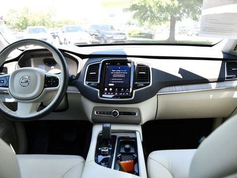 Used 2024 Volvo XC90 B6 Plus w/ Protection Package Premier AWD/4WD image 21