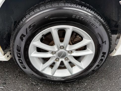 Used 2015 Dodge Grand Caravan SXT w/ Security Group image 10