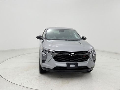 Used 2024 Chevrolet Trax RS FWD image 8