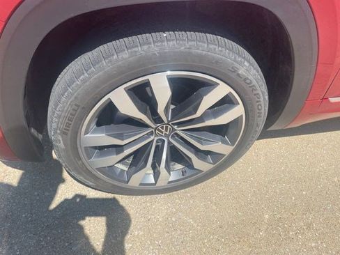 Used 2023 Volkswagen Atlas SEL Premium AWD/4WD image 2