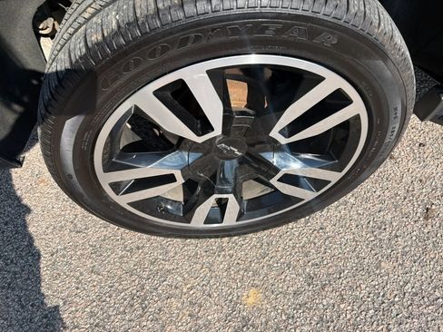 Used 2019 Chevrolet Tahoe Premier w/ RST 6.2L Performance Edition AWD/4WD image 46