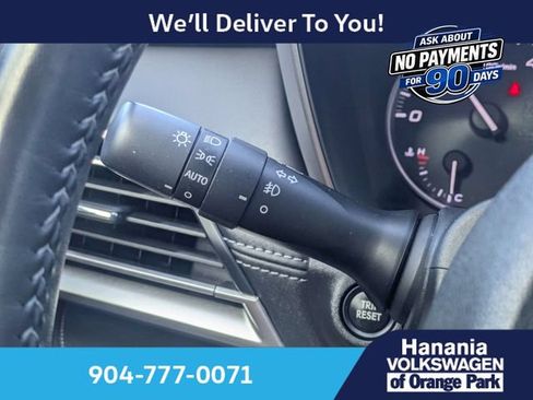 Used 2023 Subaru Outback Touring XT AWD/4WD image 30