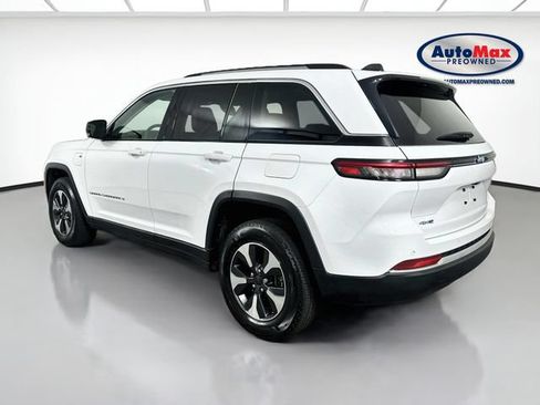 Used 2023 Jeep Grand Cherokee 4WD 4xe image 6