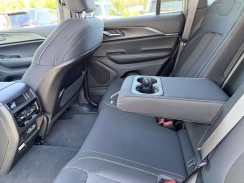 Used 2025 Jeep Grand Cherokee Laredo X w/ Luxury Tech Group I AWD/4WD image 23