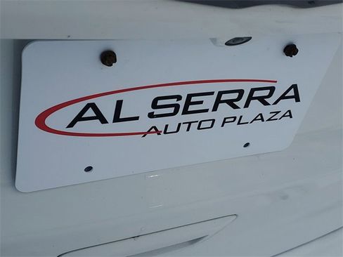 Used 2020 Chrysler Pacifica Touring-L image 6