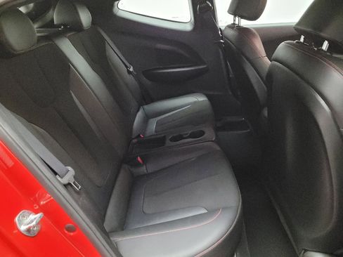 Used 2019 Hyundai Veloster 2.0 Premium image 19