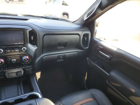 Used 2022 GMC Sierra 2500 AT4 w/ AT4 Preferred Package AWD/4WD image 15