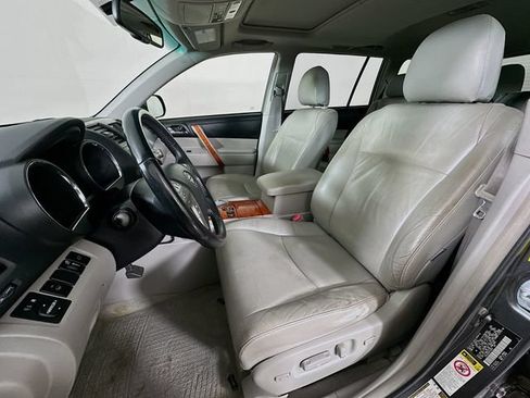 Used 2009 Toyota Highlander Limited AWD/4WD image 30