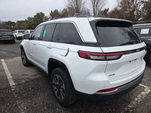 Used 2022 Jeep Grand Cherokee Limited 4xe image 3